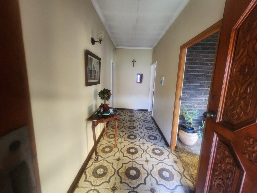 4 Bedroom Property for Sale in Petersfield Gauteng