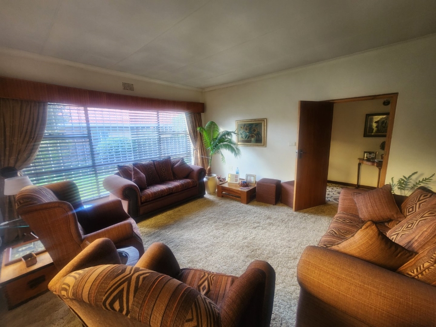 4 Bedroom Property for Sale in Petersfield Gauteng