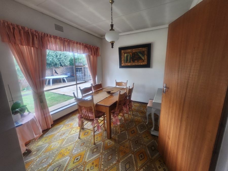 4 Bedroom Property for Sale in Petersfield Gauteng