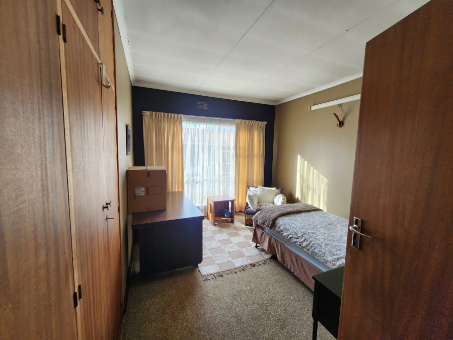 4 Bedroom Property for Sale in Petersfield Gauteng