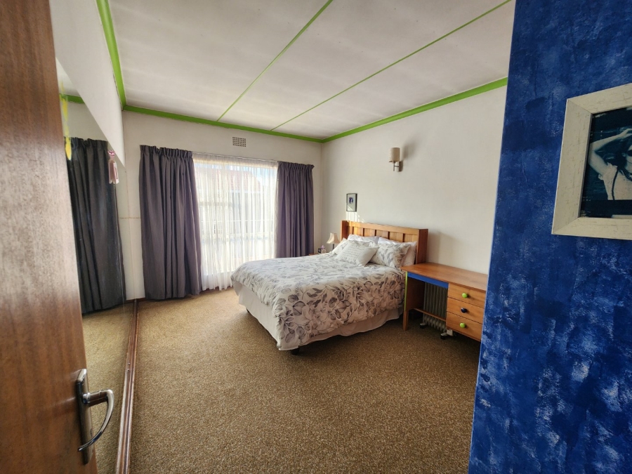 4 Bedroom Property for Sale in Petersfield Gauteng
