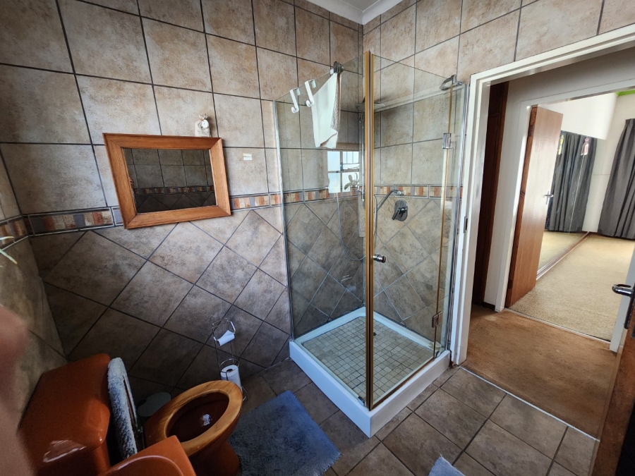 4 Bedroom Property for Sale in Petersfield Gauteng