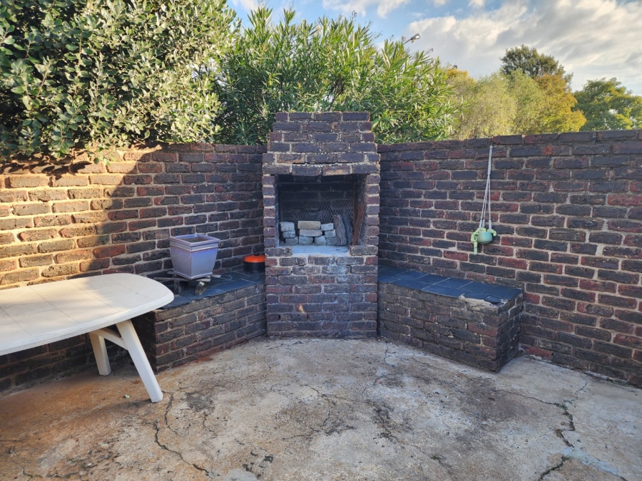 4 Bedroom Property for Sale in Petersfield Gauteng