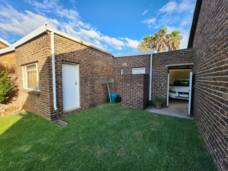 4 Bedroom Property for Sale in Petersfield Gauteng