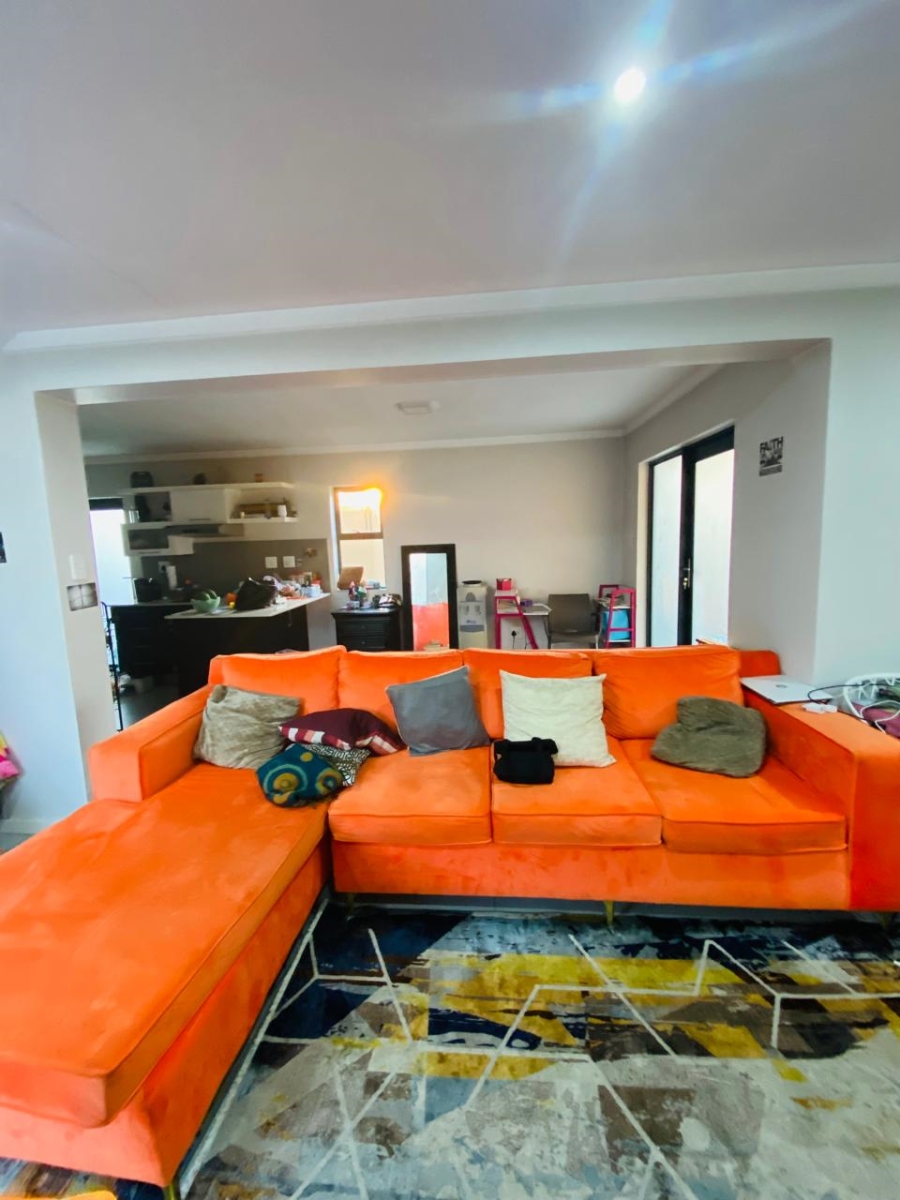 3 Bedroom Property for Sale in Equestria Gauteng