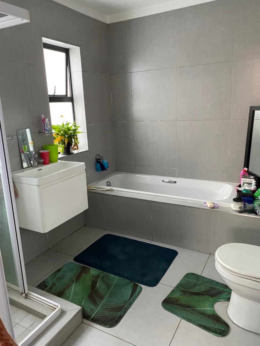 3 Bedroom Property for Sale in Equestria Gauteng