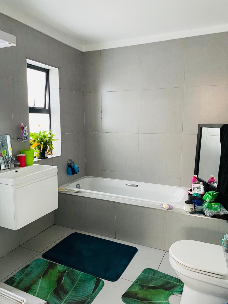 3 Bedroom Property for Sale in Equestria Gauteng