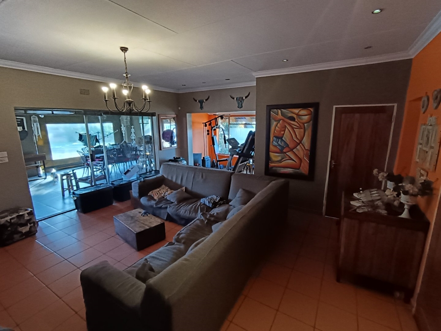 4 Bedroom Property for Sale in Allen Grove Gauteng