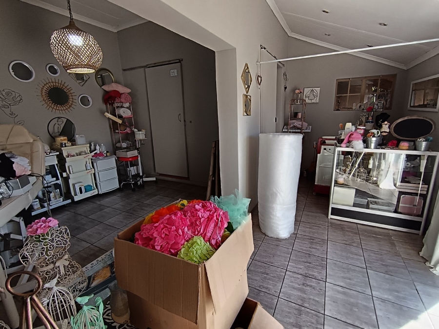 4 Bedroom Property for Sale in Allen Grove Gauteng