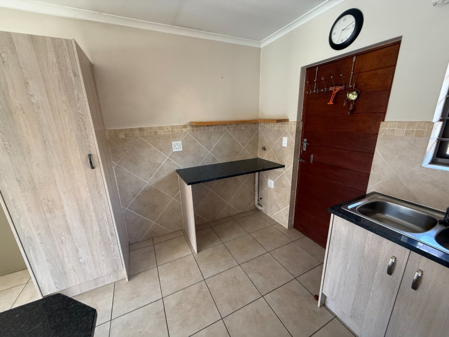 To Let 2 Bedroom Property for Rent in Eldoraigne Gauteng