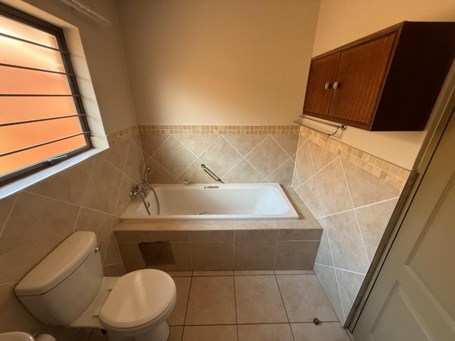 To Let 2 Bedroom Property for Rent in Eldoraigne Gauteng
