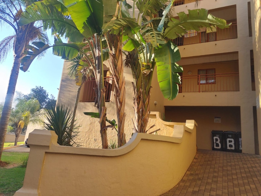 2 Bedroom Property for Sale in Helderkruin Gauteng