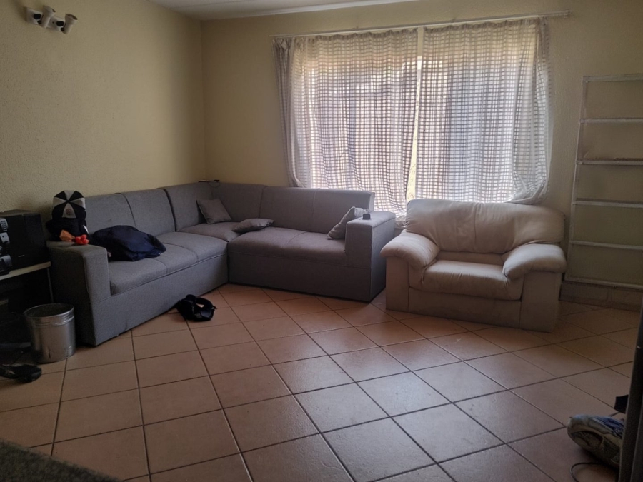 2 Bedroom Property for Sale in Helderkruin Gauteng