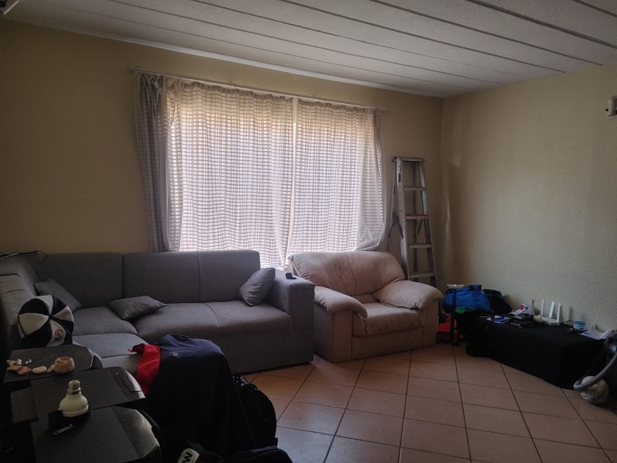 2 Bedroom Property for Sale in Helderkruin Gauteng