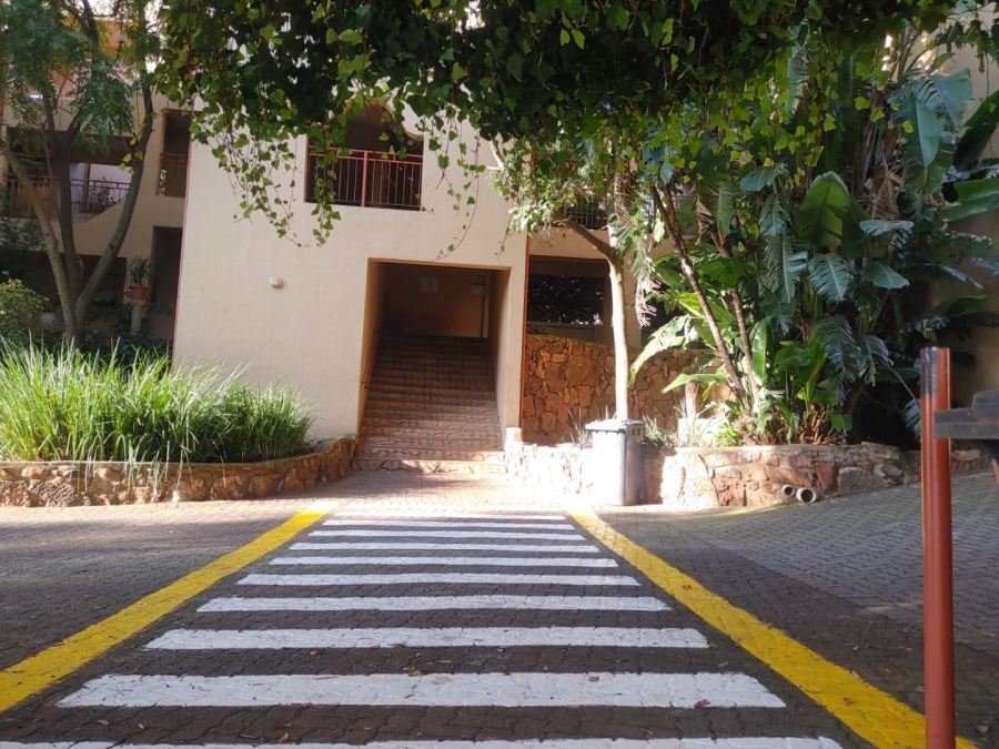 2 Bedroom Property for Sale in Helderkruin Gauteng
