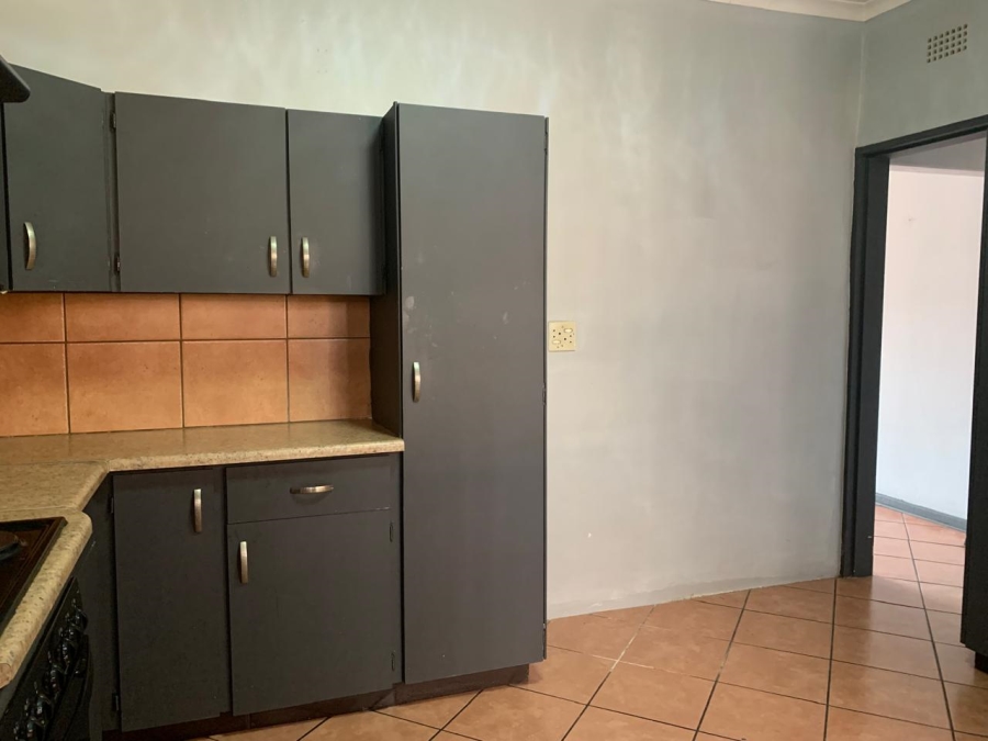 2 Bedroom Property for Sale in Vanderbijlpark CW 3 Gauteng