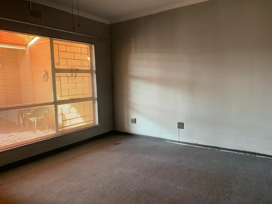 2 Bedroom Property for Sale in Vanderbijlpark CW 3 Gauteng