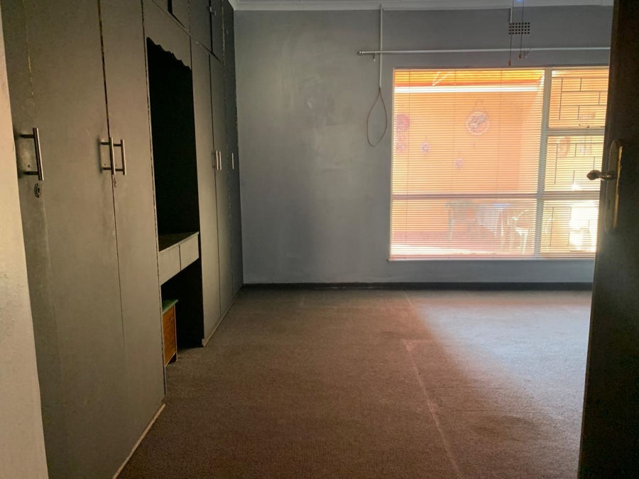 2 Bedroom Property for Sale in Vanderbijlpark CW 3 Gauteng