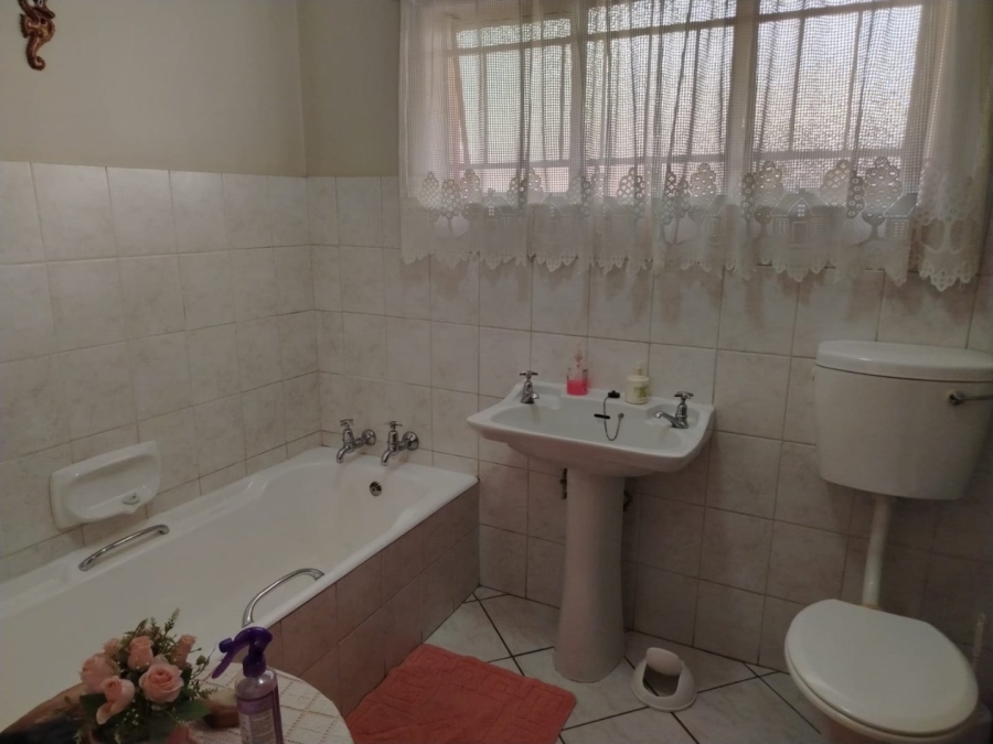 4 Bedroom Property for Sale in Silverton Gauteng