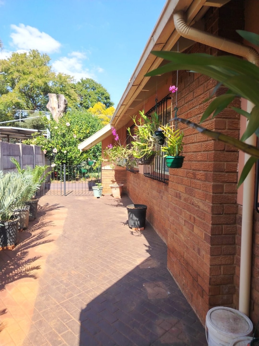 4 Bedroom Property for Sale in Silverton Gauteng
