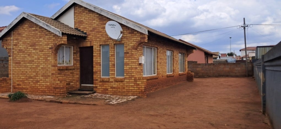 3 Bedroom Property for Sale in Vosloorus Ext 2 Gauteng