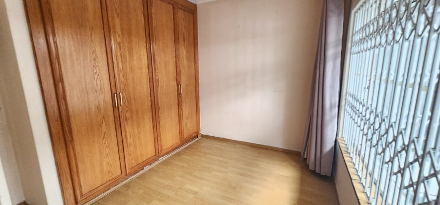 5 Bedroom Property for Sale in Erasmia Gauteng