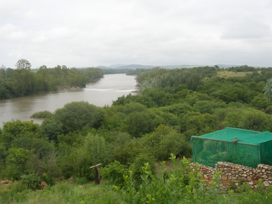 Commercial Property for Sale in Vaaloewer Gauteng