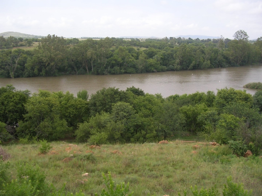 Commercial Property for Sale in Vaaloewer Gauteng