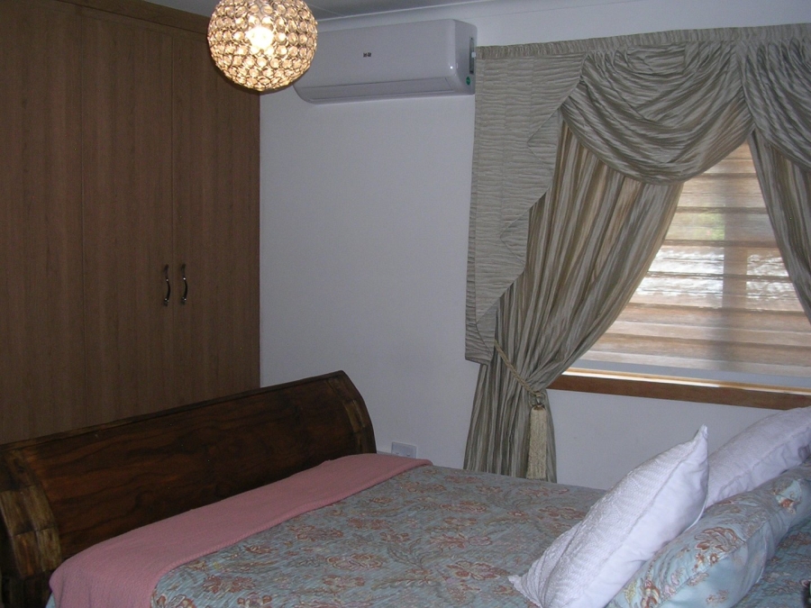 2 Bedroom Property for Sale in Vaaloewer Gauteng
