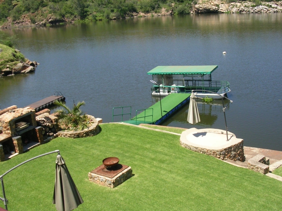 2 Bedroom Property for Sale in Vaaloewer Gauteng