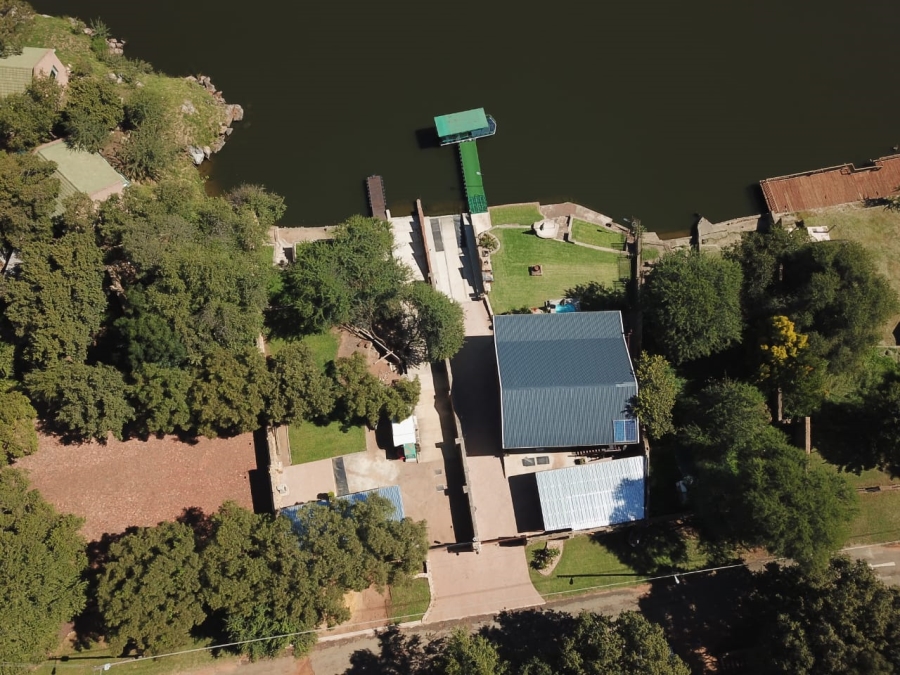 2 Bedroom Property for Sale in Vaaloewer Gauteng
