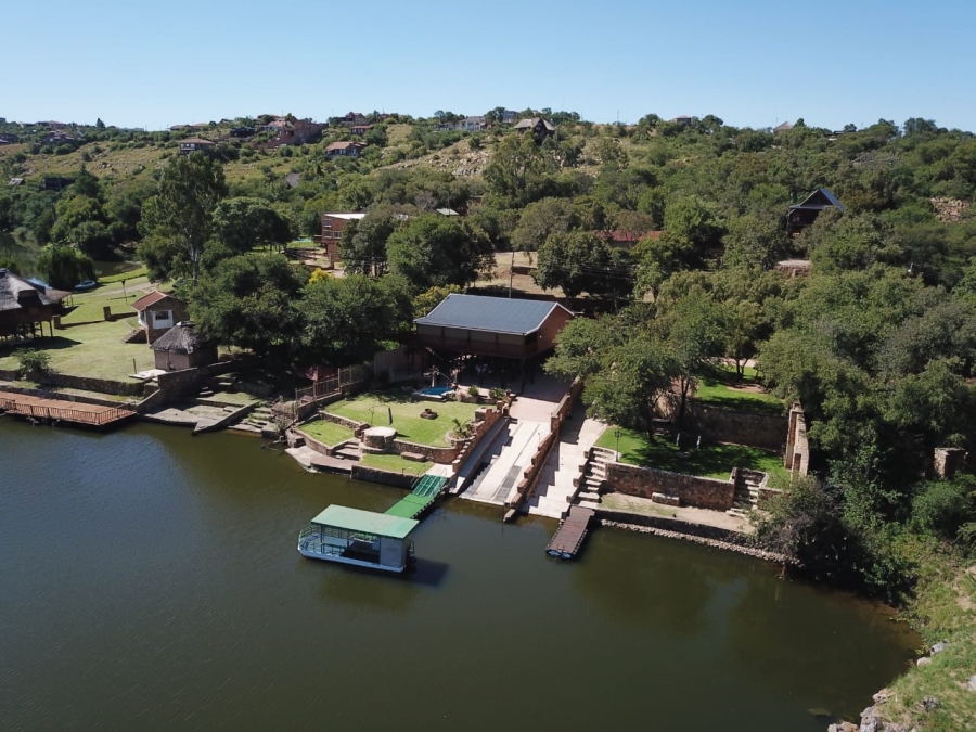 2 Bedroom Property for Sale in Vaaloewer Gauteng