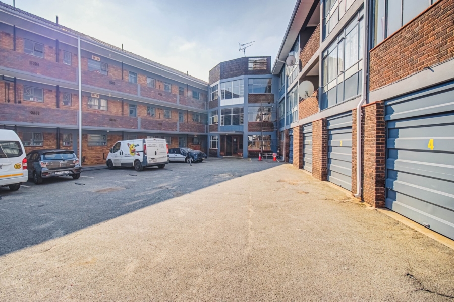 1 Bedroom Property for Sale in Rhodesfield Gauteng