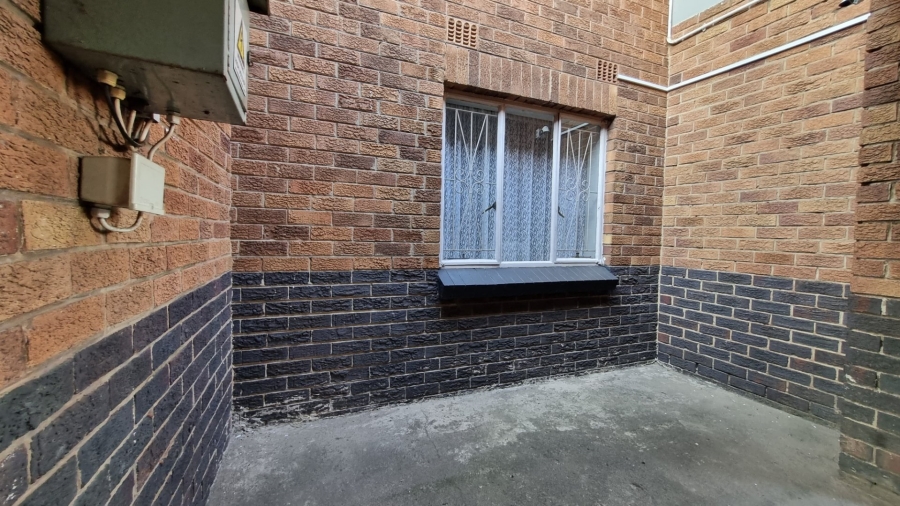 2 Bedroom Property for Sale in Three Rivers Gauteng