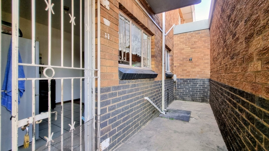 2 Bedroom Property for Sale in Three Rivers Gauteng