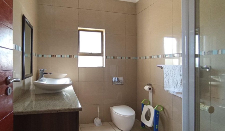 4 Bedroom Property for Sale in Blue Valley Golf Estate Gauteng