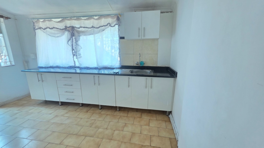 To Let 3 Bedroom Property for Rent in Erasmia Gauteng