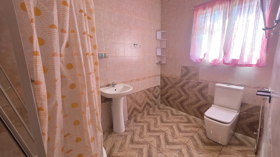 To Let 3 Bedroom Property for Rent in Erasmia Gauteng