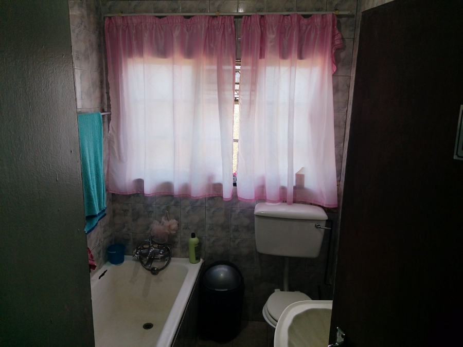 3 Bedroom Property for Sale in Rensburg Gauteng