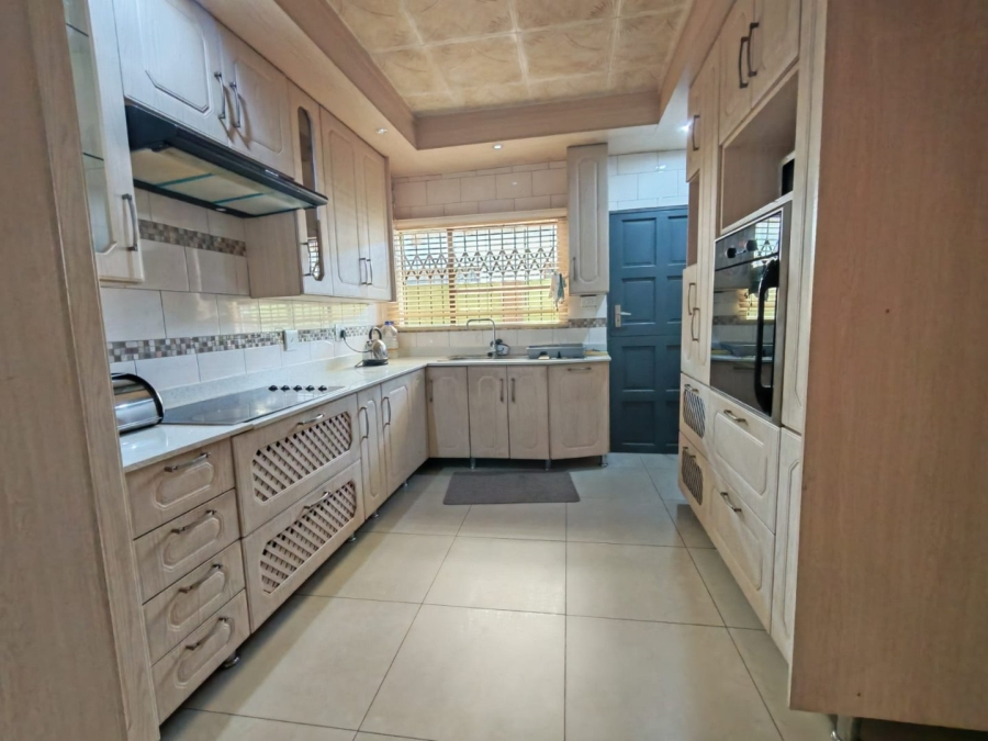 4 Bedroom Property for Sale in Soshanguve KK Gauteng