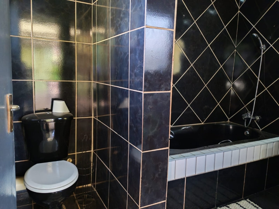 4 Bedroom Property for Sale in Soshanguve KK Gauteng