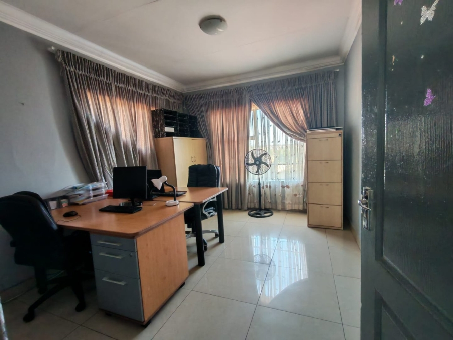 4 Bedroom Property for Sale in Soshanguve KK Gauteng