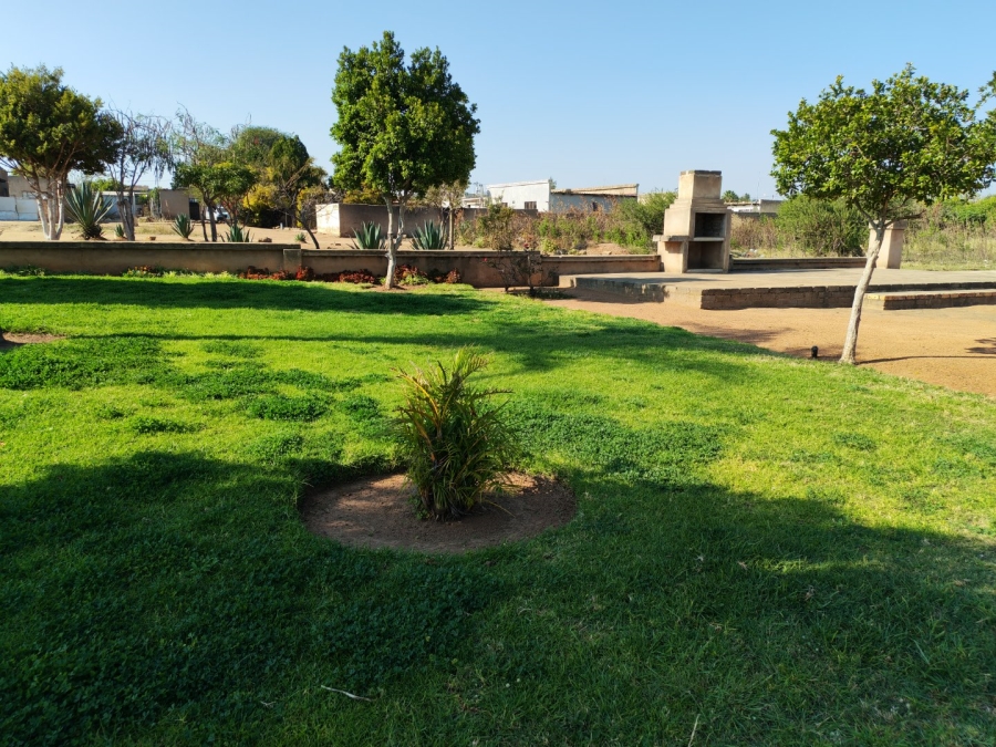 4 Bedroom Property for Sale in Soshanguve KK Gauteng