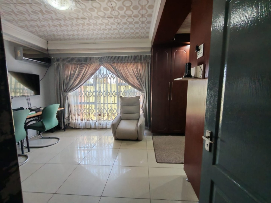 4 Bedroom Property for Sale in Soshanguve KK Gauteng