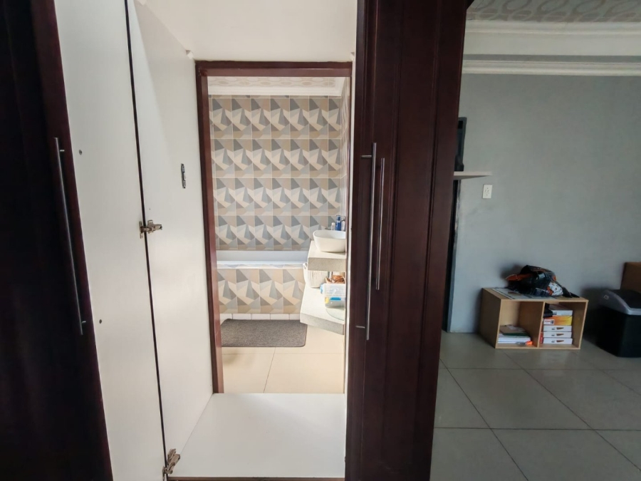 4 Bedroom Property for Sale in Soshanguve KK Gauteng