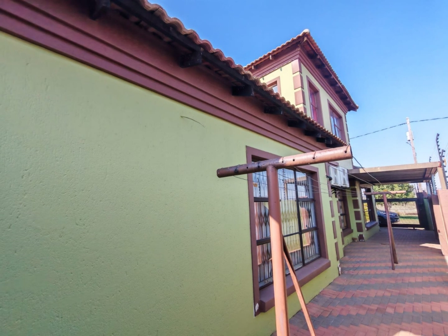 4 Bedroom Property for Sale in Soshanguve KK Gauteng