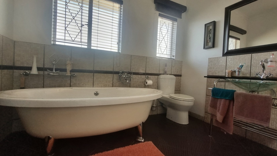 4 Bedroom Property for Sale in Arcon Park Gauteng