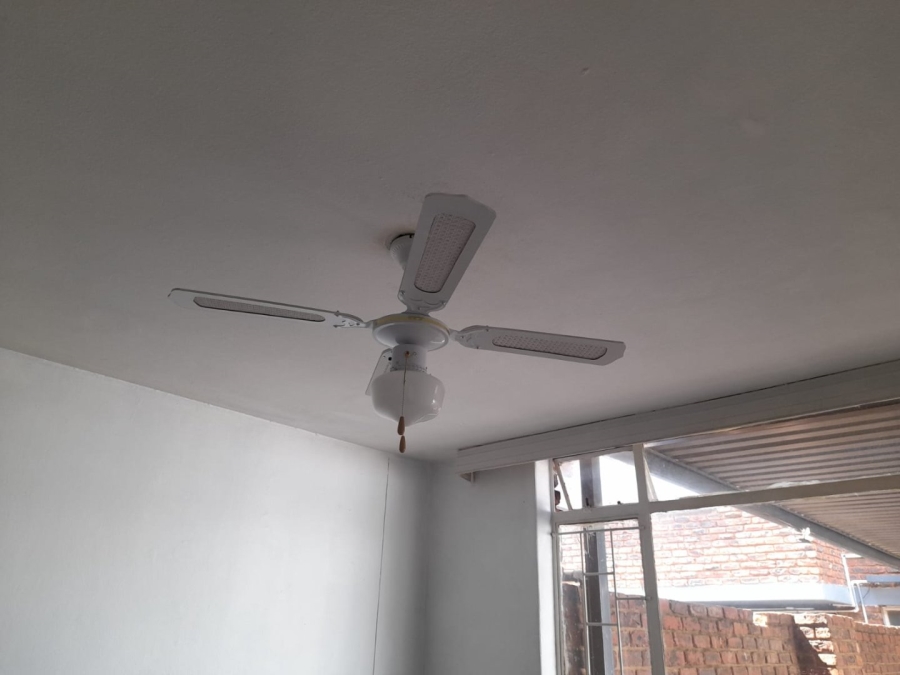 1 Bedroom Property for Sale in Daspoort Gauteng