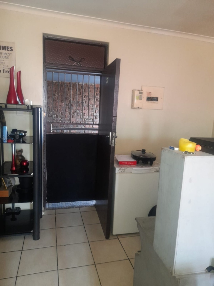 1 Bedroom Property for Sale in Daspoort Gauteng