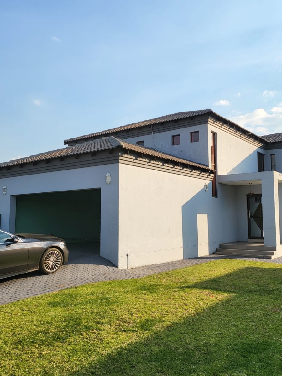 4 Bedroom Property for Sale in Heuwelsig Estate Gauteng